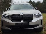 BMW iX3 Inspiring - silberne BMW iX3