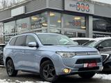 Mitsubishi Outlander *Temp*ECO*Hybrid*Navi*2-Z.Klimaaut* - gebrauchte Mitsubishi Outlander aus dem Jahr 2015