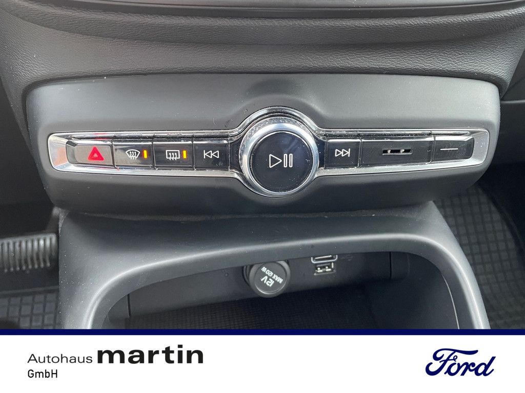 Fahrzeugabbildung Volvo XC40 1.5 Mom. ACC KAMERA SERVO PDC AHK NAVI LED