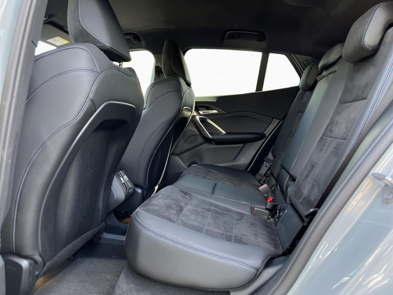 BMW iX2 - Bild 19