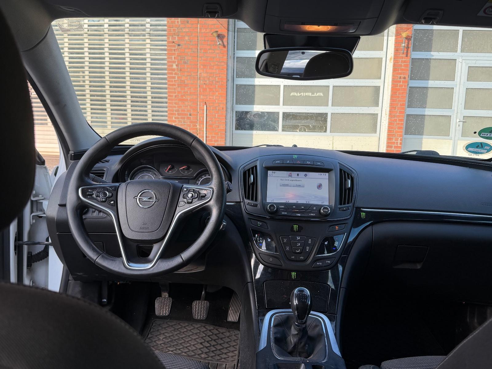 Opel Insignia 2015 — photo 11