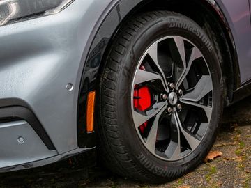 Ford Mustang Mach-E Premium AWD Spezialausführung LED