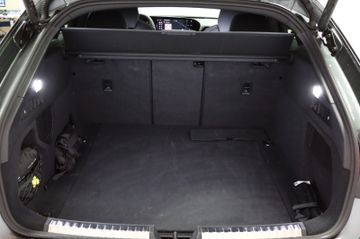 Fahrzeugverkauf 27 Audi A5 Avant TDI 150 kW S-Line Black Matrix Display