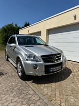Mercedes-Benz ML 63 AMG 4MATIC AMG - Mercedes-Benz ML 63 AMG aus 2009