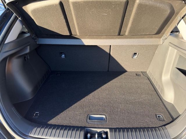 Fahrzeugabbildung Hyundai KONA Select Elektro 2WD +CARPLAY+RFK+SHZ+PDC+UVM