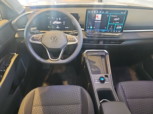Fahrzeugabbildung Volkswagen T-Roc 1.5 eTSI LIFE SHZ LED-PLUS KAMERA KEYLESS