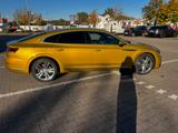 Volkswagen Arteon 2.0 TDI SCR DSG R-Line R-Line - mit Diesel-Antrieb: Gold, Limousine