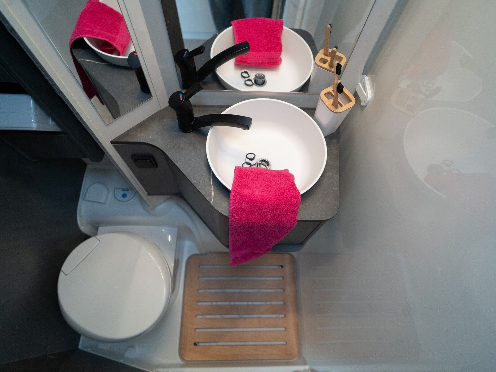 Fahrzeugabbildung Etrusco T-Modell Base 6.9 SB Markise*Hubbett*MJ 2026