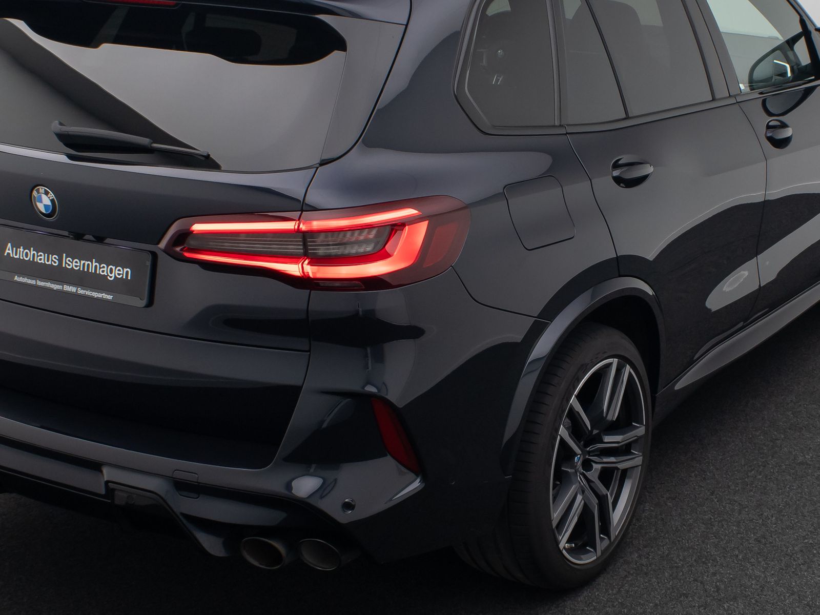 Fahrzeugabbildung BMW X5 M 360°B&W Panorama HUD Massage DAB FondEntert