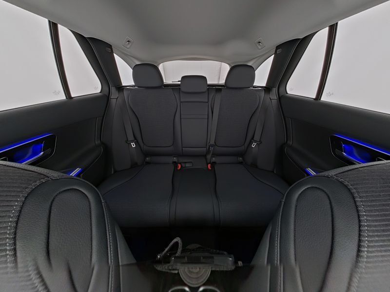 Fahrzeugabbildung Mercedes-Benz C 220 d T 4MATIC*AHK*BURMESTER*DIGITAL LIGHT*