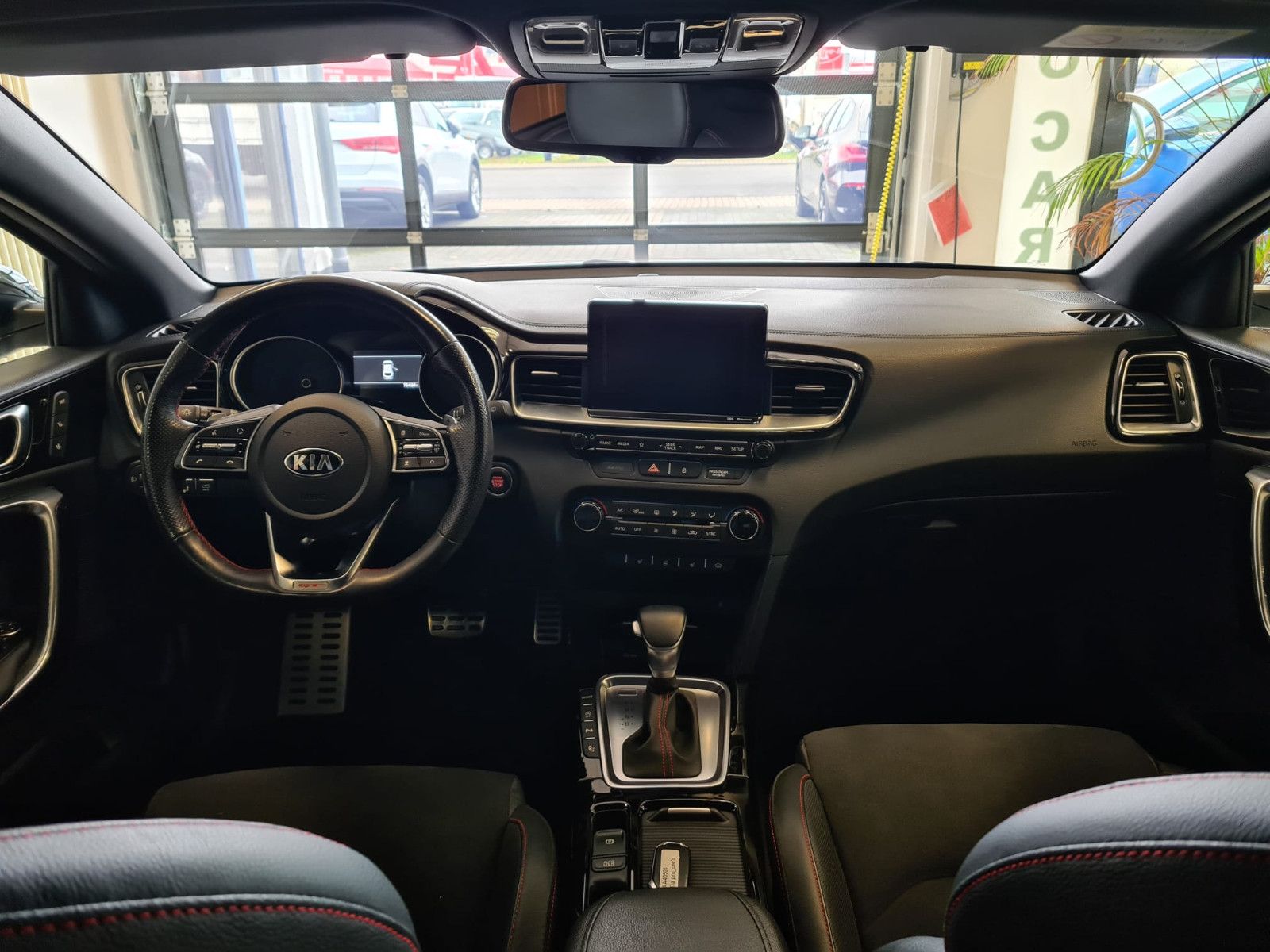 Fahrzeugabbildung Kia pro cee'd / LED / KAMERA / SCHECKHEFT / E-SITZ