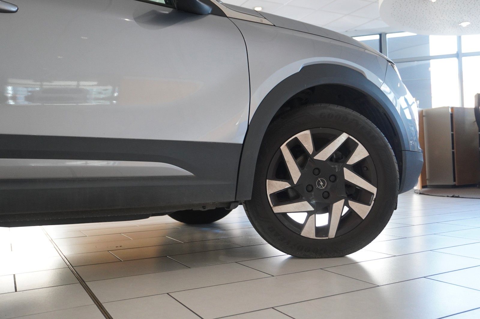 Fahrzeugabbildung Opel Mokka ELEGANCE 1.2T NAVI/LED/KAMERA/SPORT/SH/DAB