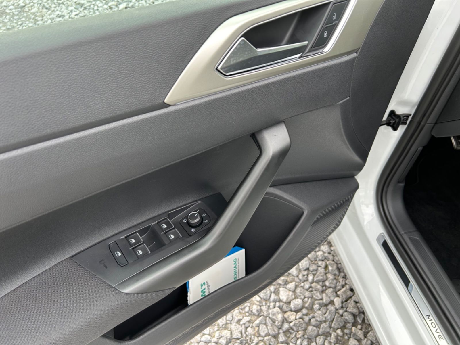 Fahrzeugabbildung Volkswagen Polo VI Move SHZ RFK Garantie