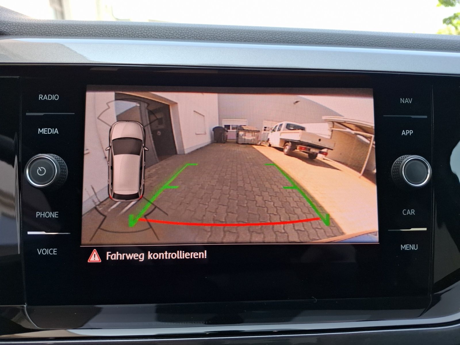 Fahrzeugabbildung Volkswagen Polo DSG Highline R-Line LED Navi AID ACC RFK be