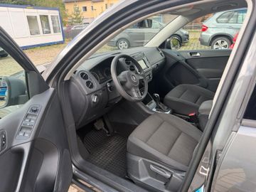 Volkswagen Tiguan - 9