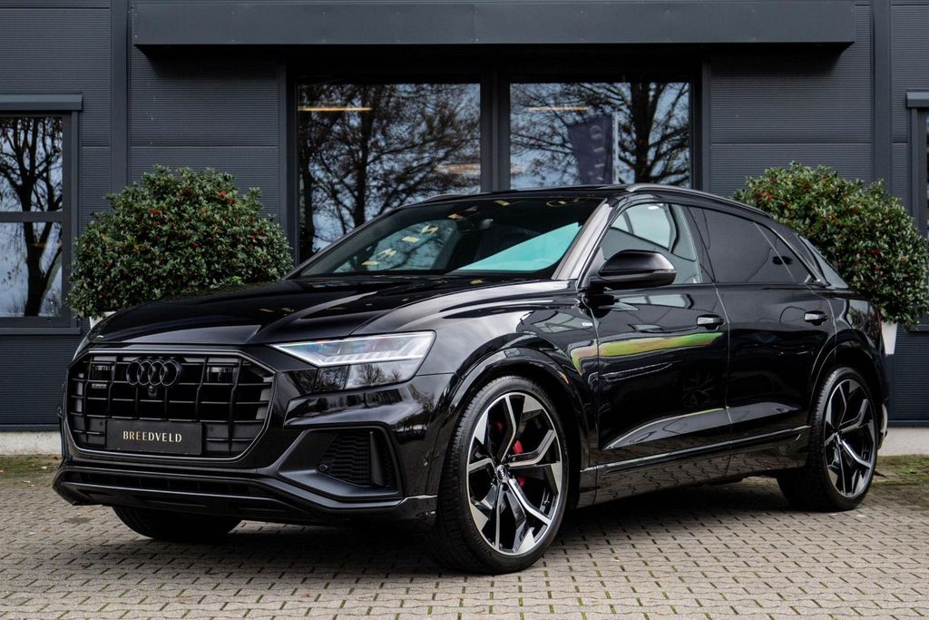 Image of Audi Q8