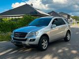 Mercedes-Benz Mercedes ML 320 - gebrauchte Mercedes-Benz ML 320 aus dem Jahr 2009