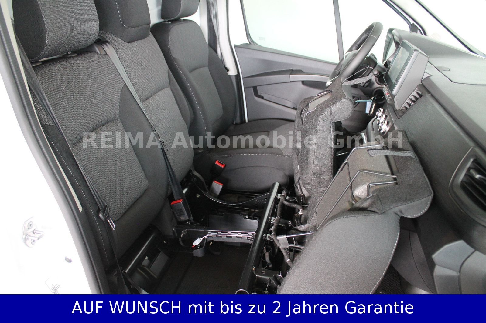 Fahrzeugabbildung Renault Trafic Kasten L2/H1 3,0t, LED, AHK, Kamera,Navi