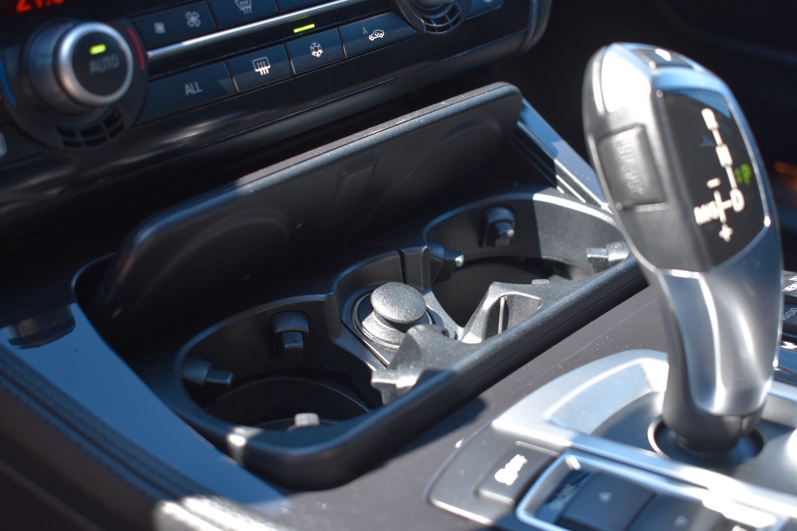 Fahrzeugabbildung BMW 530d Limousine xDrive AHK/Memory/ACC/SLI/Leder
