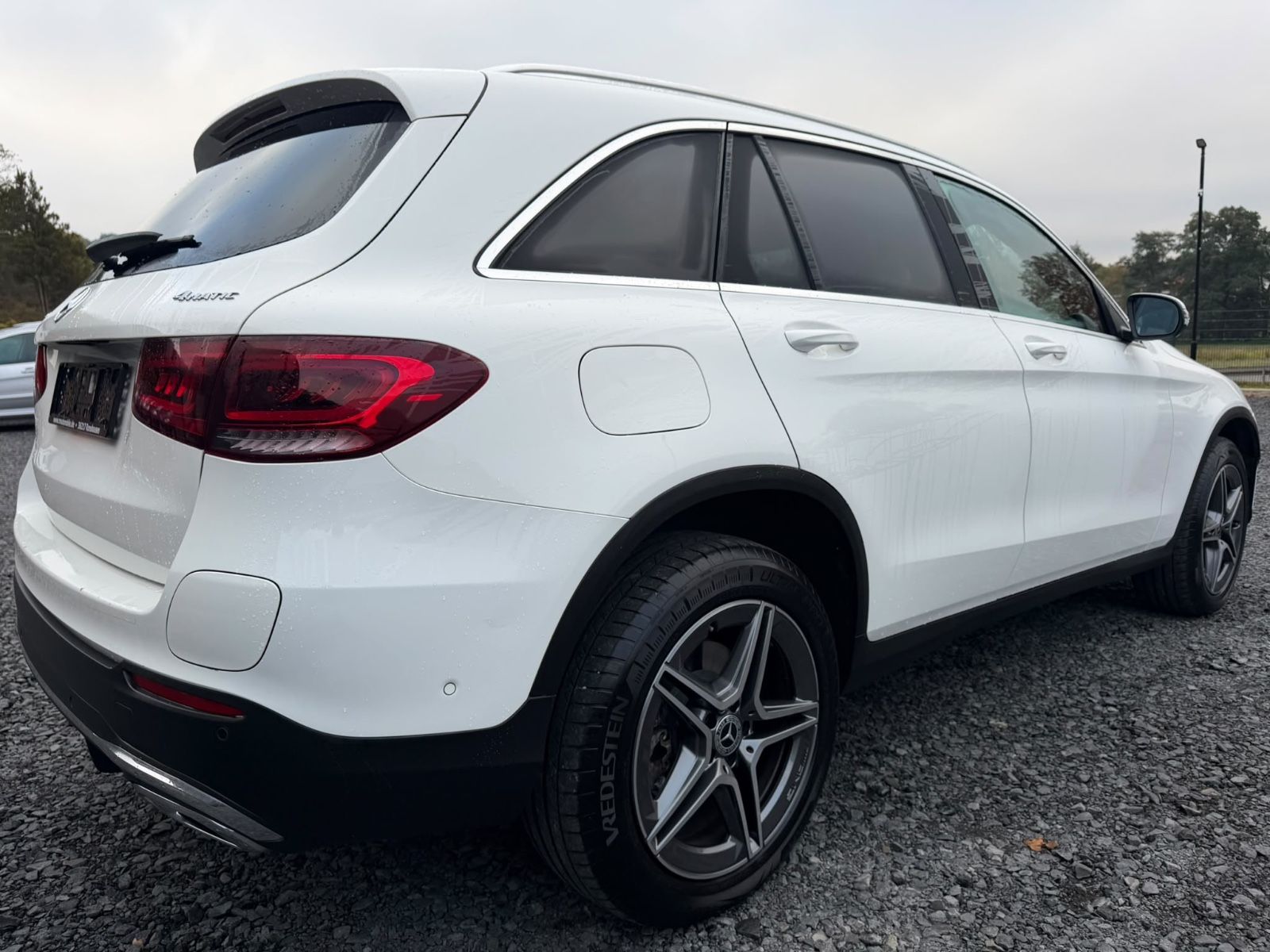 MERCEDES-BENZ GLC 300 de 4Matic AMG-PAKET/AHK/KAMERA – Foto 6