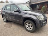 Suzuki Grand Vitara 2.0 - Suzuki Grand Vitara mit Benzin-Antrieb