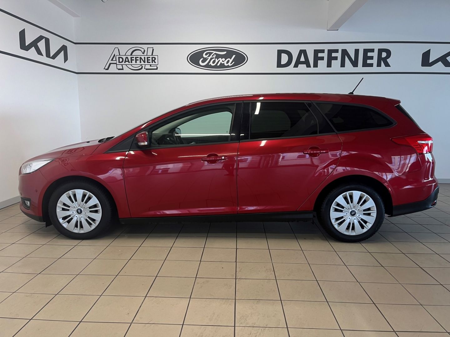 Fahrzeugabbildung Ford Focus Turnier Business 1.0 EcoBoost