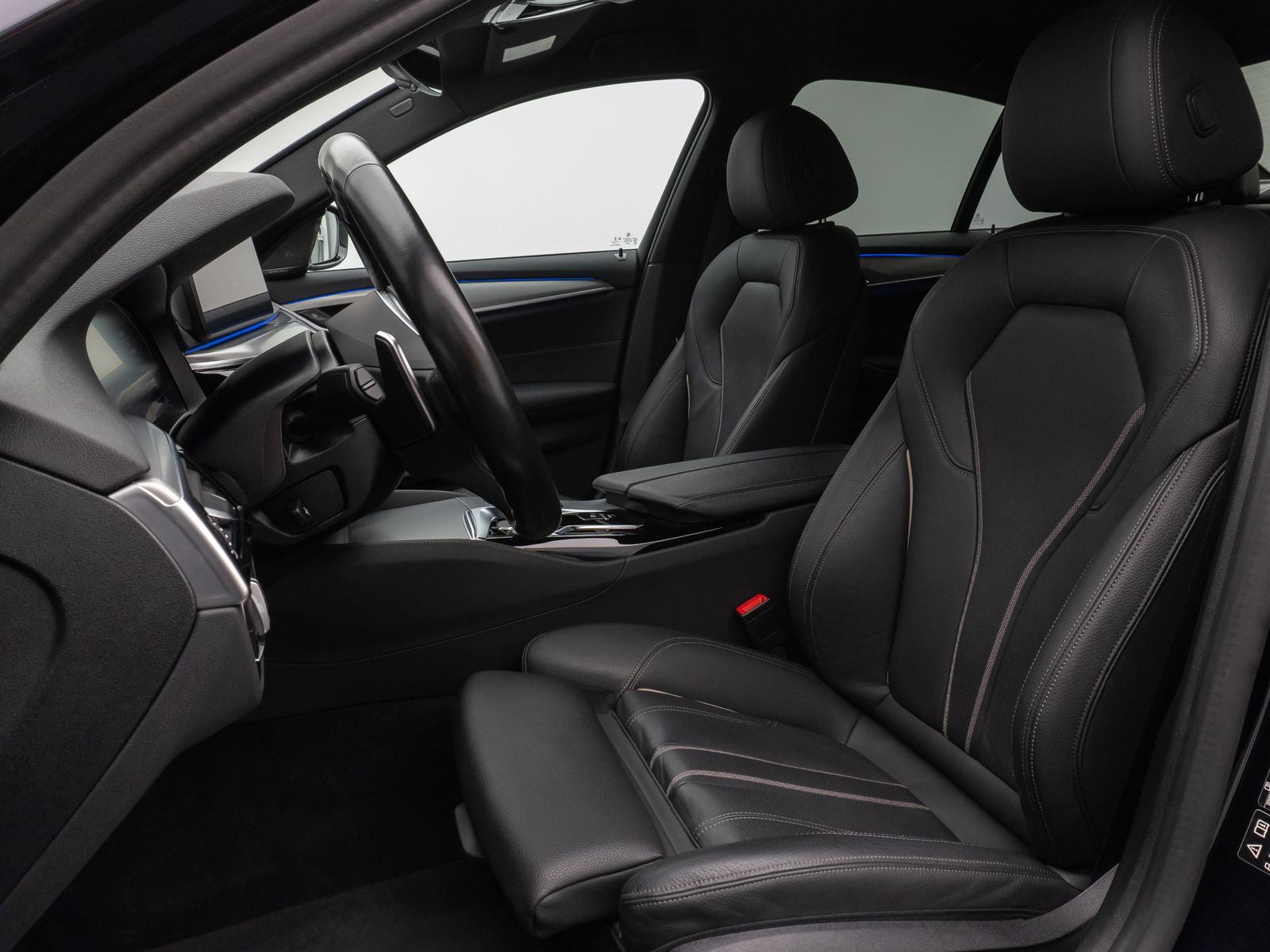 Fahrzeugabbildung BMW 540d  xD M Sport Kamera HUD DAB H/K Alarm 20Zoll