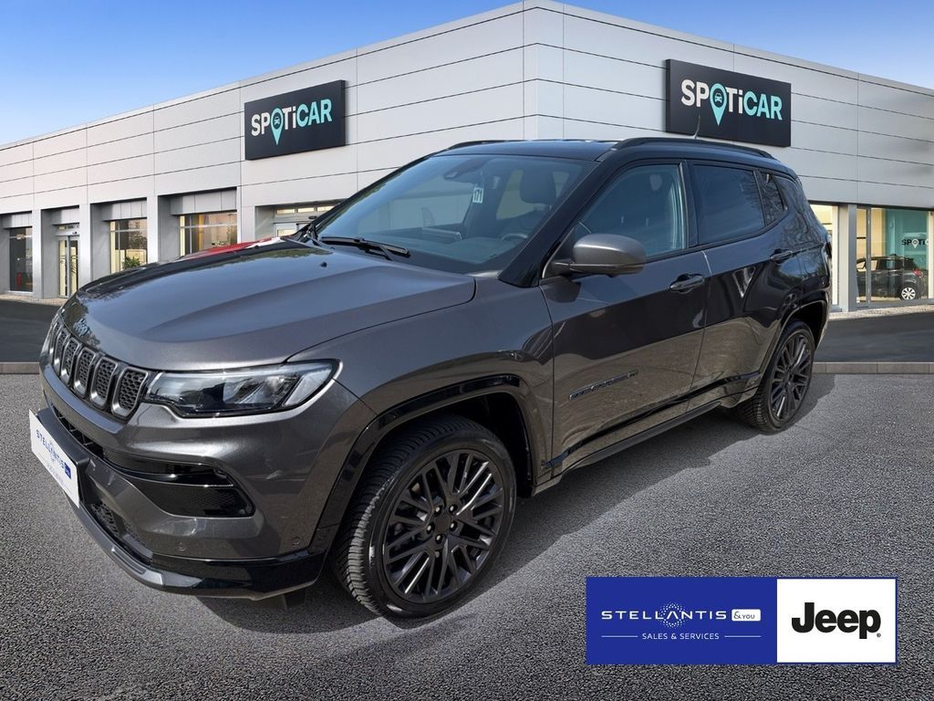 Jeep Compass — hlavná fotografia