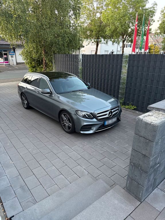 Image of Mercedes-Benz E 350