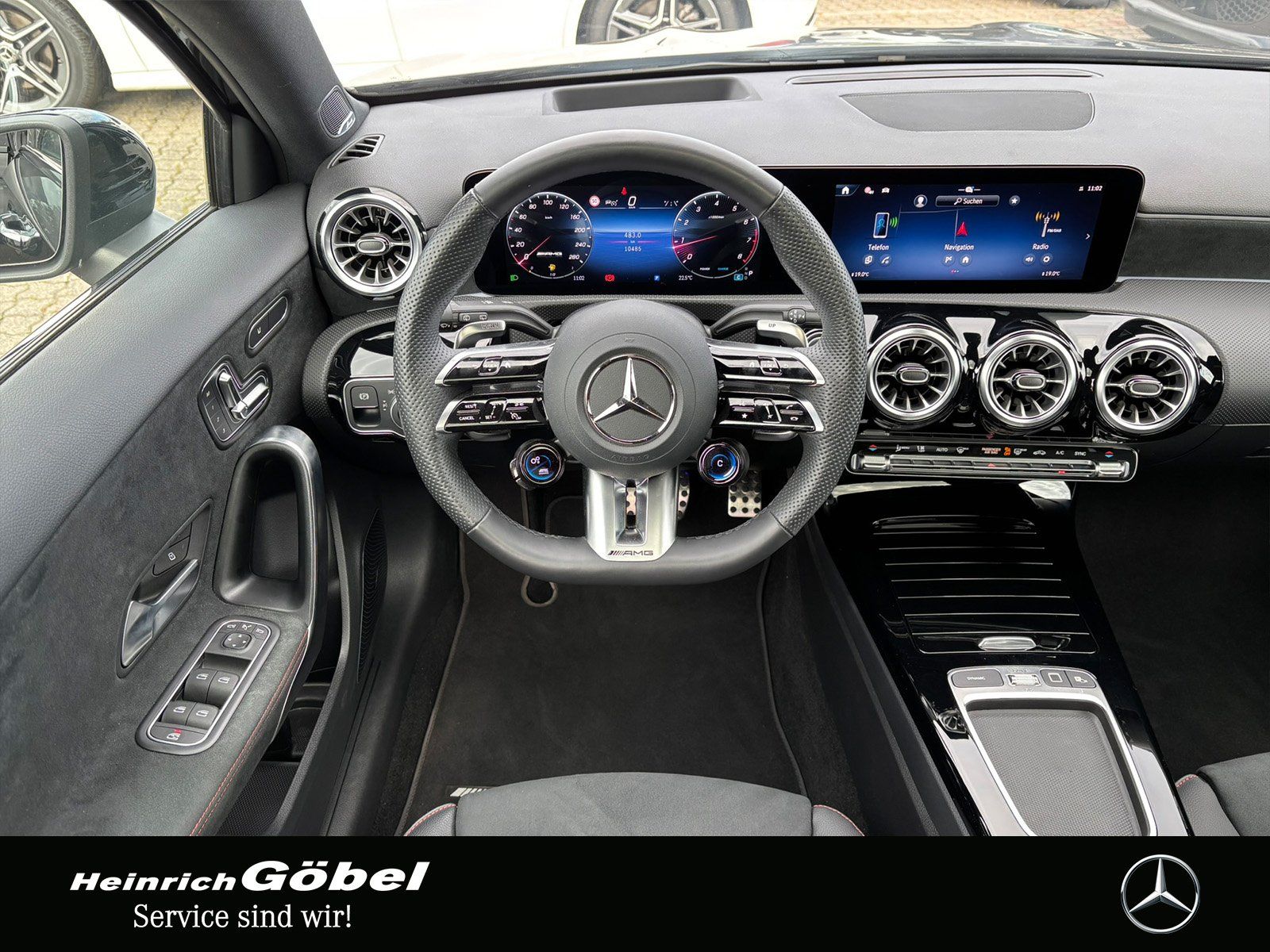 Fahrzeugabbildung Mercedes-Benz AMG A 35 HEAD-UP*PANO*BURMESTER*DISTRONIC*360°*