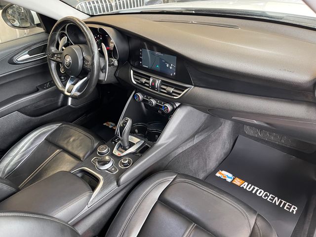 Alfa Romeo Giulia 2,2 JTDM Executive *BI-XENON*ACC*AHK*LED*