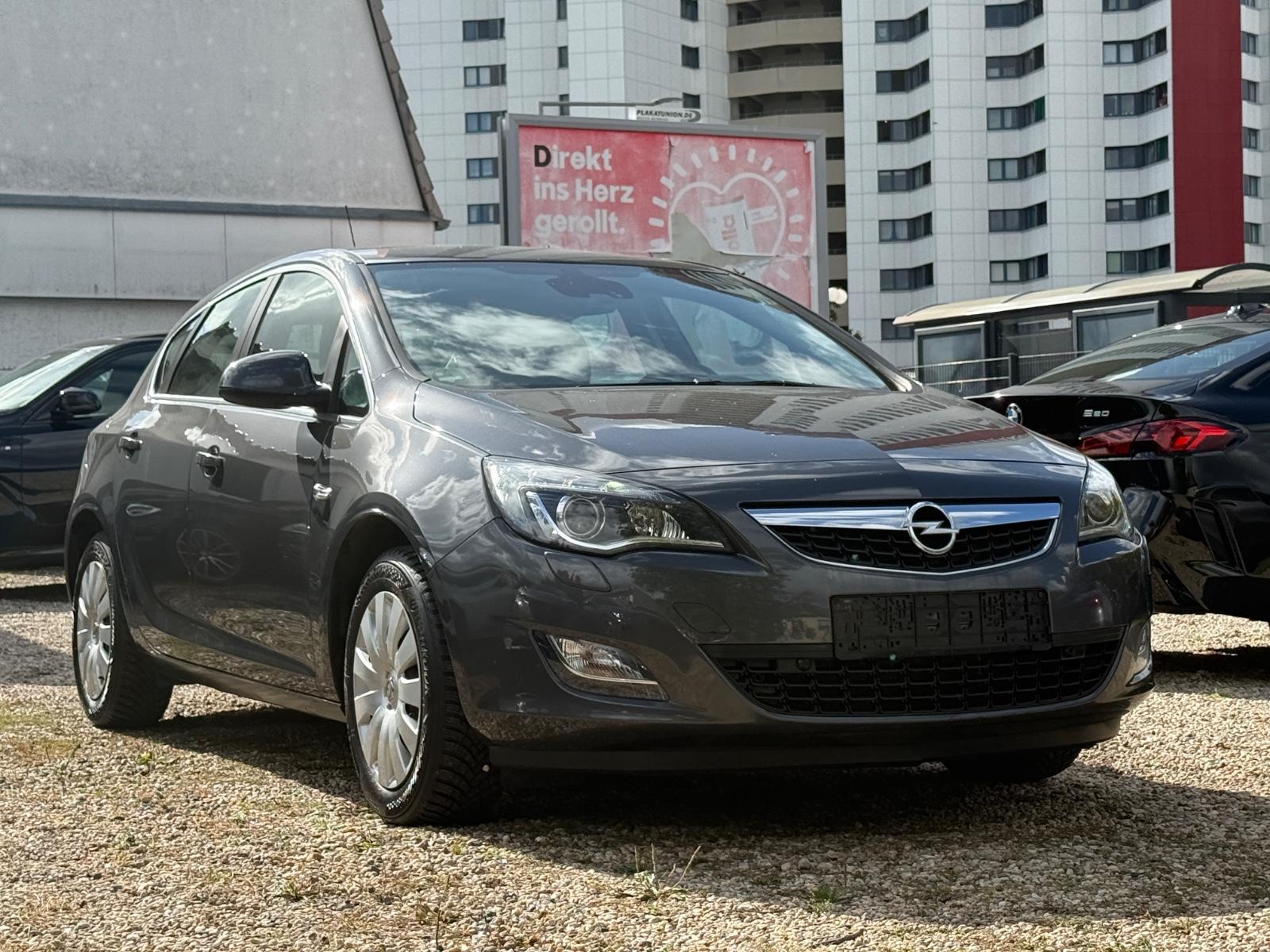 Opel Astra J Lim. 5-trg Innovation 1-Hand Fahrrad-ANH