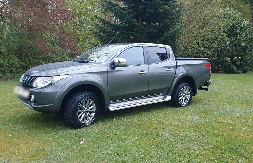 Image of Mitsubishi Pick-up