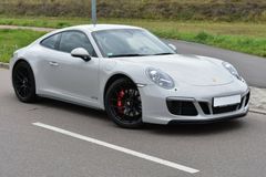 Fahrzeugabbildung Porsche 911 Carrera 4 GTS *PANO*KAM*Bose*Mietkauf*Miete