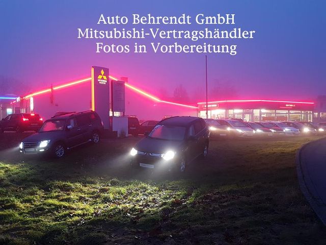 Mitsubishi Outlander 2.0 Spirit+ 2WD CVT * 7-Sitzer Navi *