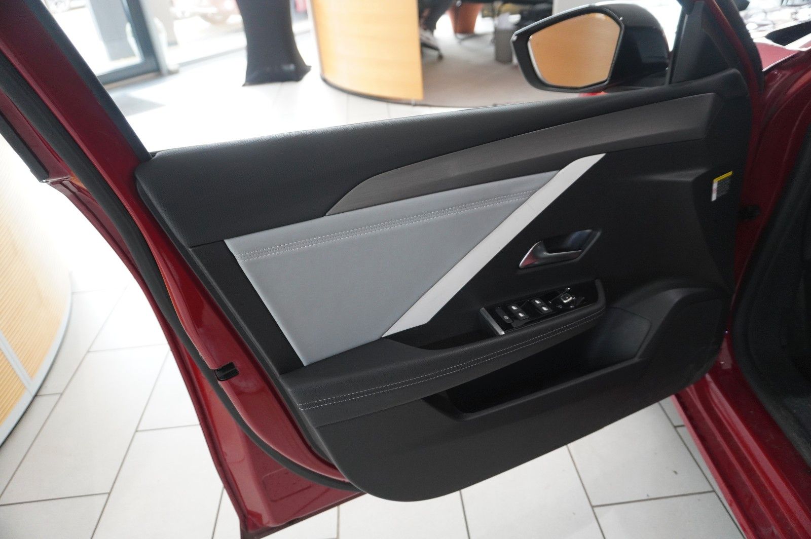 Fahrzeugabbildung Opel Astra L Lim. 1.2T ELEGANCE NAVI/LED/KAMERA/SPORT