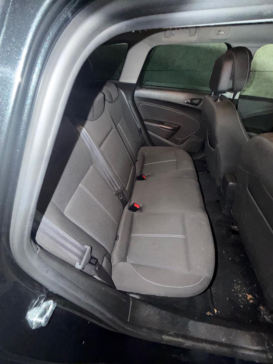 Opel Astra 2014 — photo 14