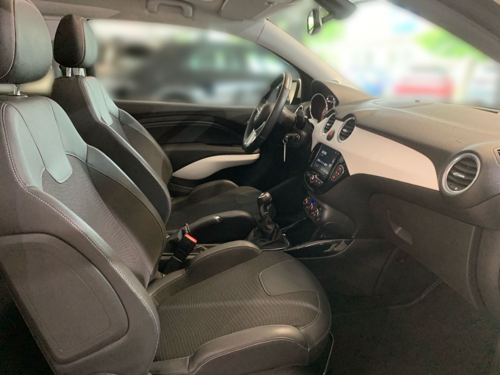 Fahrzeugabbildung Opel Adam 1.4 Open Air 120 Jahre S/S