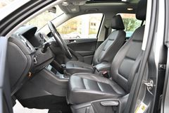 VW Tiguan 2.0 FSI Leder Navi Pano 18Zoll DSG AHK