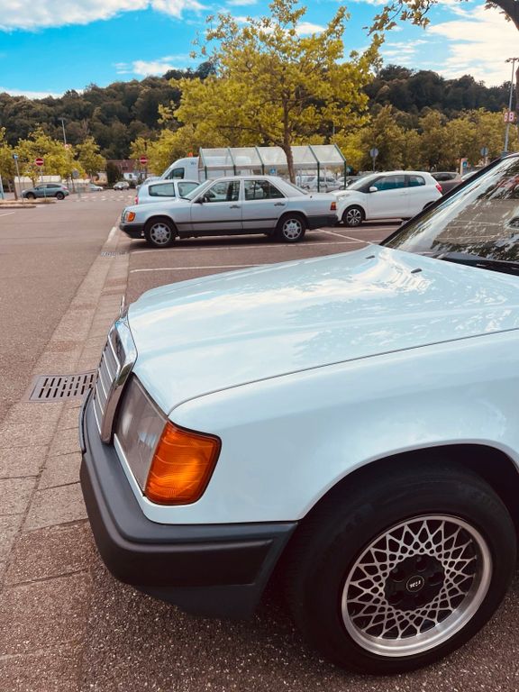 Mercedes-Benz 200