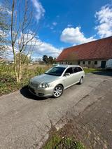 Toyota avensis t25 Diesel 2,2 177 ps - Toyota Avensis T25 mit Diesel-Antrieb