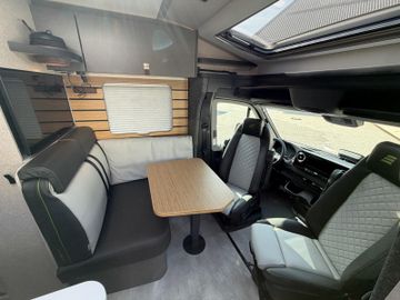 HYMER  ERIBA  HYMERCAR ML-T CrossOver 570 Winterpaket Leder TV