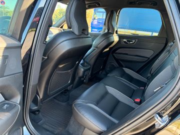 Volvo XC60 - 11