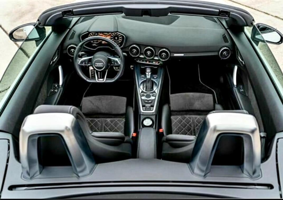 Audi TT Roadster 2.0 TFSI S tronic quattro -