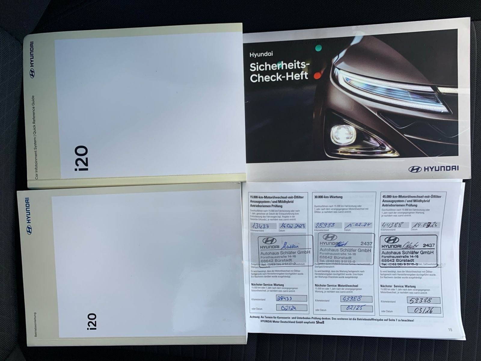Fahrzeugabbildung Hyundai i20 1.0 T-GDI Edition 30 1Hd Allwetter