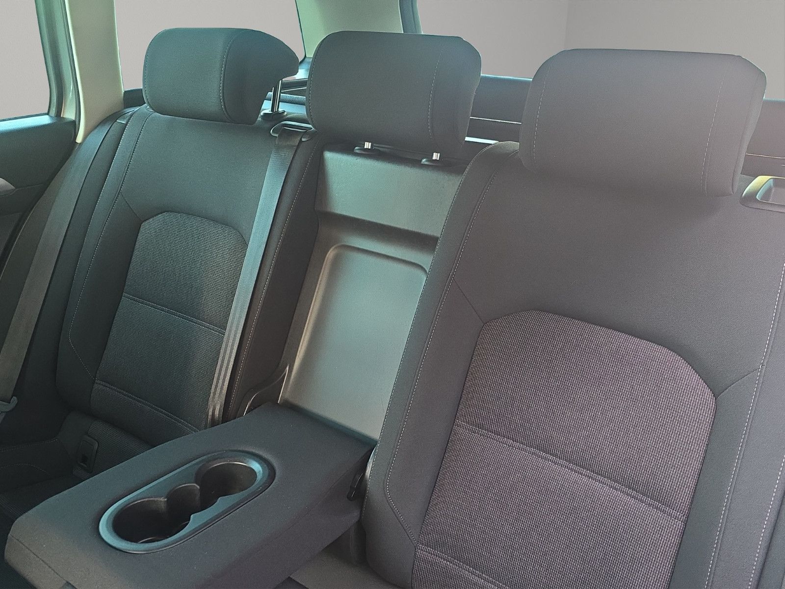 Fahrzeugabbildung Volkswagen Passat Variant Comfortline BMT/Start-Stopp AHK