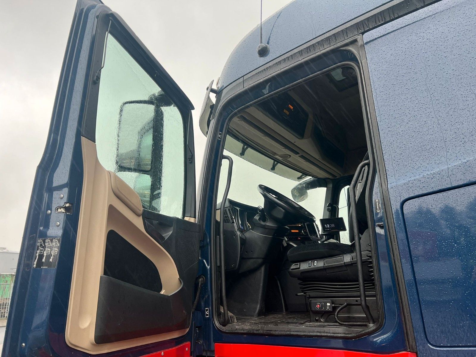 Fahrzeugabbildung Mercedes-Benz Actros 1846 SZM 4x2 Standklima  Retarder