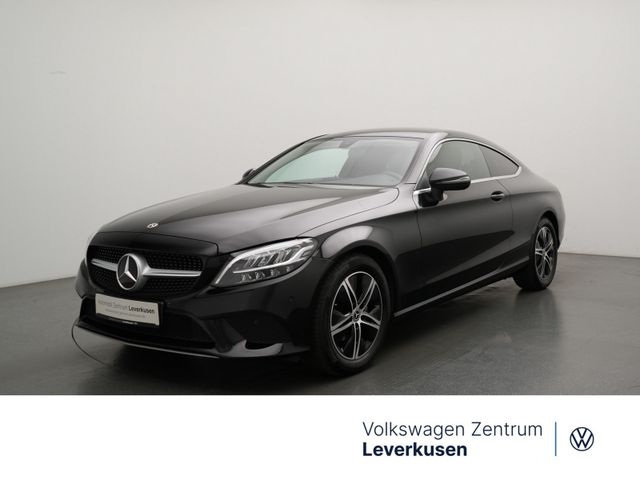 MERCEDES-BENZ C 180 CARPLAY NAVI STANDHZ KAM SHZ LED KLIMA PTS