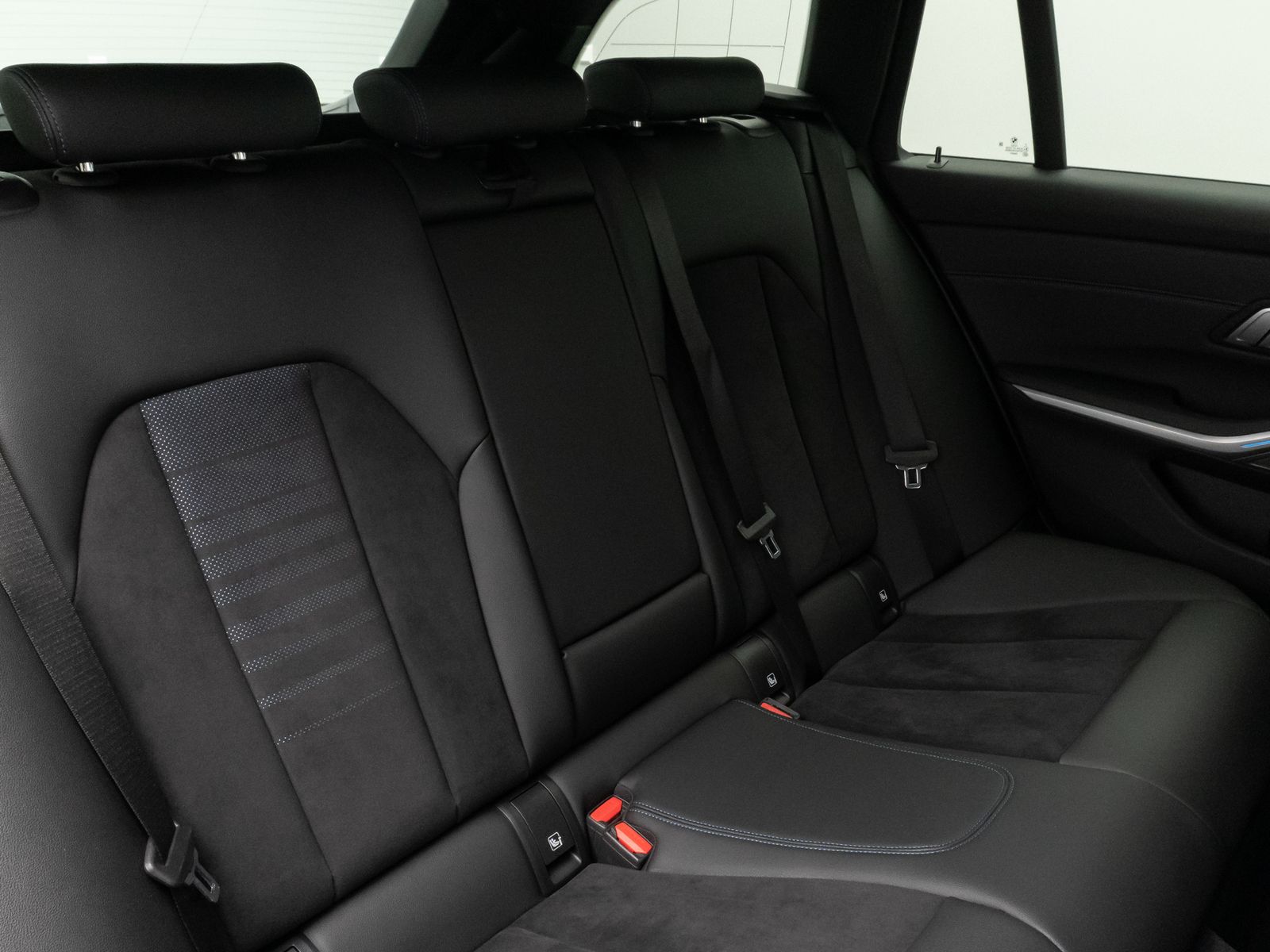 Fahrzeugabbildung BMW 330e M Sport Kamera DAB H/K CockPit+ Stop&Go 19"