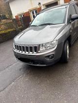 Jeep Compass 2.2 CRD 120kW Sport 4x4 Sport - Jeep Compass Sport mit Diesel-Antrieb